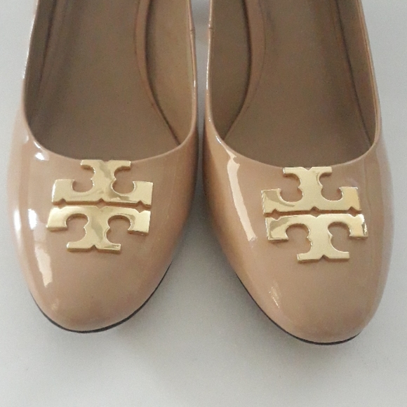 ⚡SOLD⚡Tory Burch 'Raleigh' Patent Leather Pump 1M - Picture 4 of 8